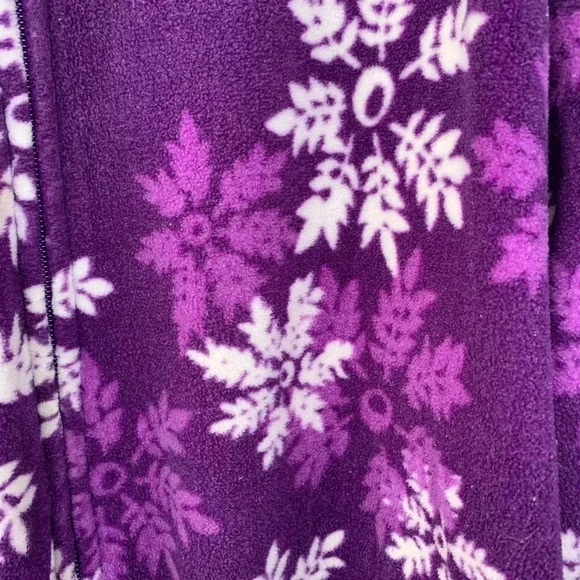 🤑Purple, fuzzy sweater - Picture 2 of 3